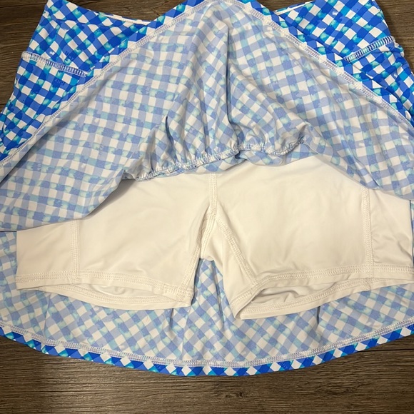 Lilly Pulitzer Luxletic Gardenia Skort UPF 50+ - Picture 4 of 10